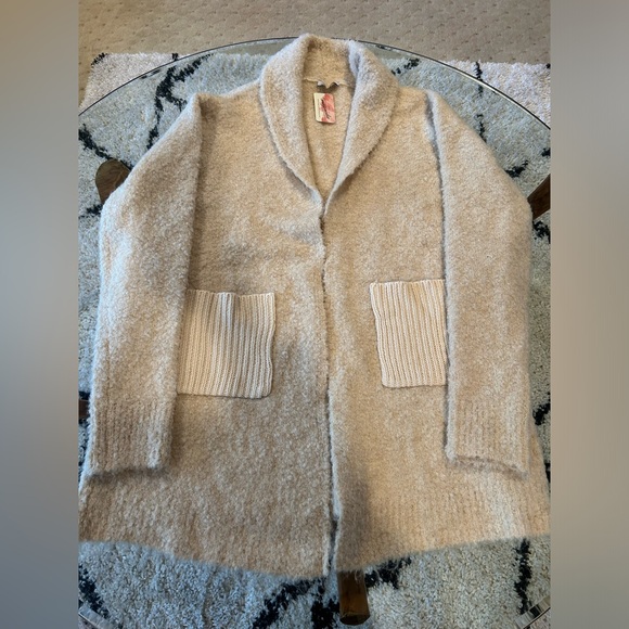 Magnolia Boutique Fuzzy Cardigan, Size L - Picture 7 of 8